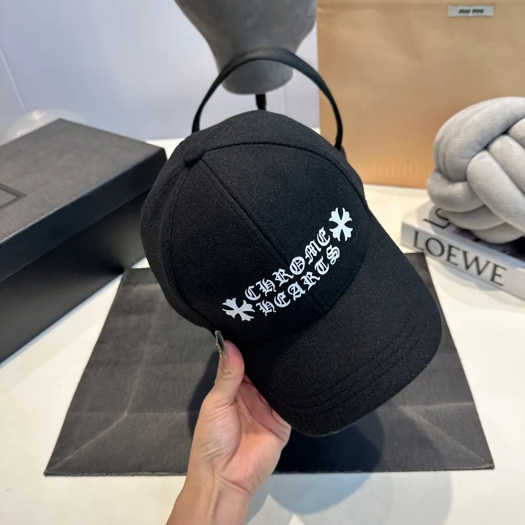P60 Chrome Hearts 💓Autumn and winter Korean style fashionable retro design versatile baseball cap and peaked cap
